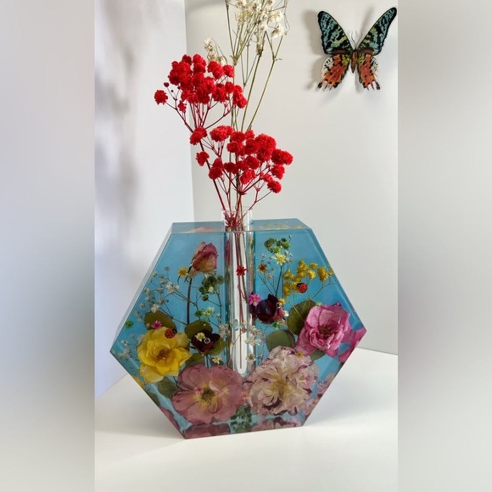 Real Dried Flower Resin Vase